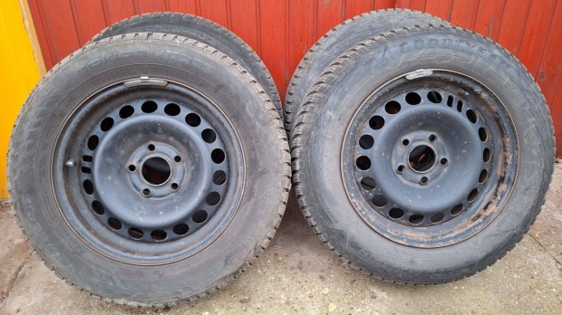 4 db Opel t�li ker�k 195/65R15 gumi. 6,5x15, ET35, 5x110 GM felni