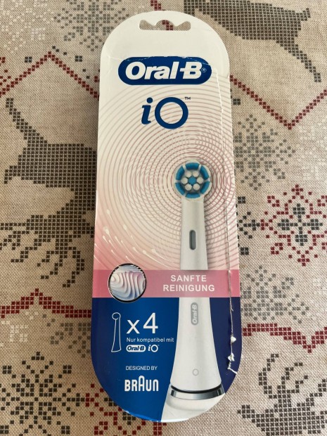 4 db Oral-B iO Sensitive Clean fogkefefej