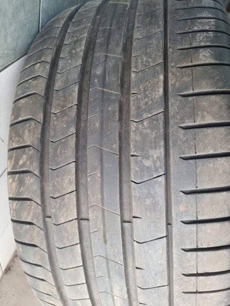 4 db Pirelli P Zero 315/35 R21 6,5 mm