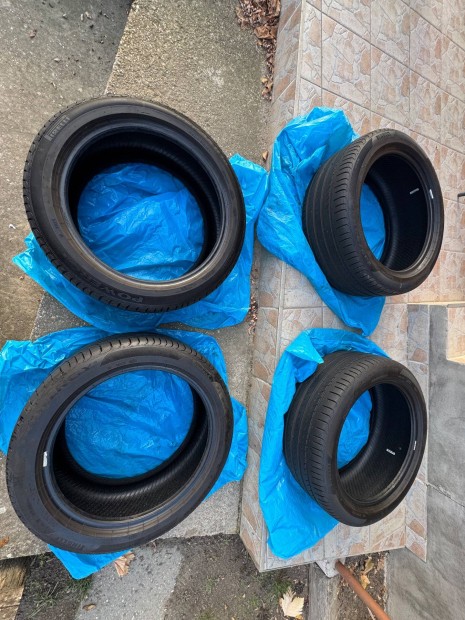 4 db Pirelli Powergy 235/45 R18 nyri gumi