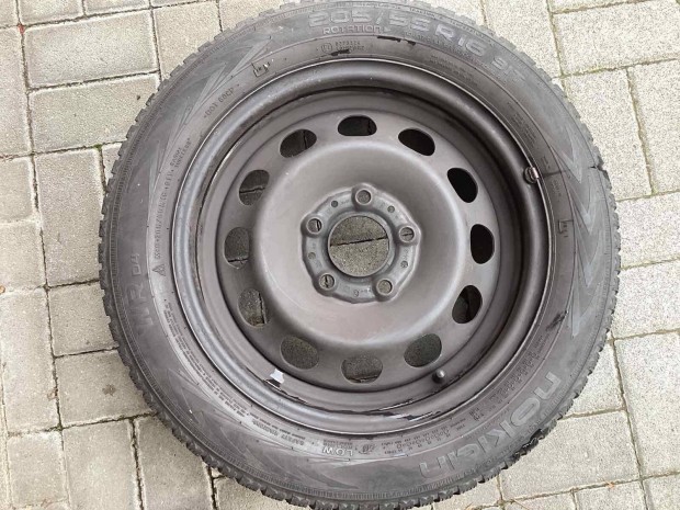 4 db R16 Nokian tli gumi felnivel 