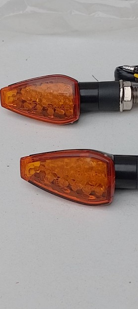 4 db j motorkerkpr univerzlis mini led borostyn izz