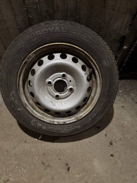 4 db Uniroyal 145/70 R13 gumiabroncs felnivel elad 14.000.-Ft