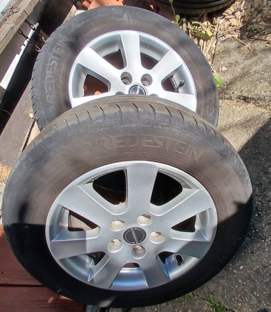 4 db Vredestein 196/65 R15 nyárigumi + Borbet alufelnin Et40