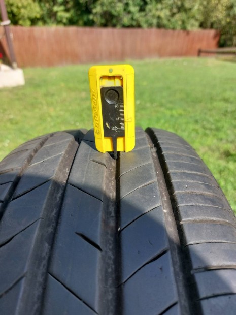 4 db, nyri 205/55 R16