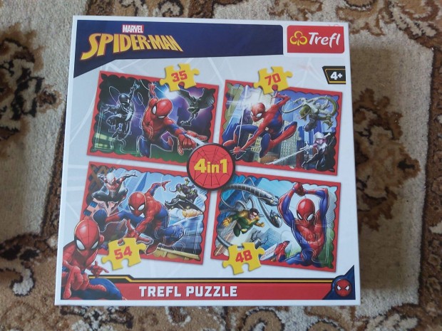 4 db -os puzzle szett, pkember, spiderman