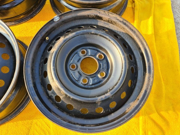 4 db acélfelni 5x114,3 16" méretben