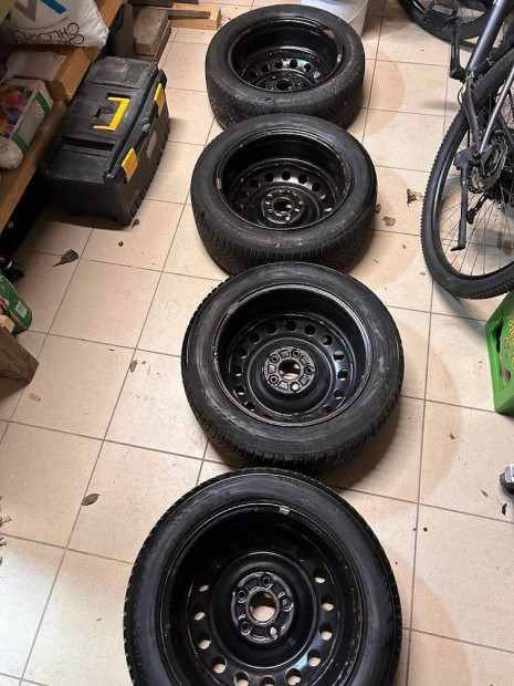 4 db ac�lfelni Toyota Corolla, Auris, stb. 205/55/R16