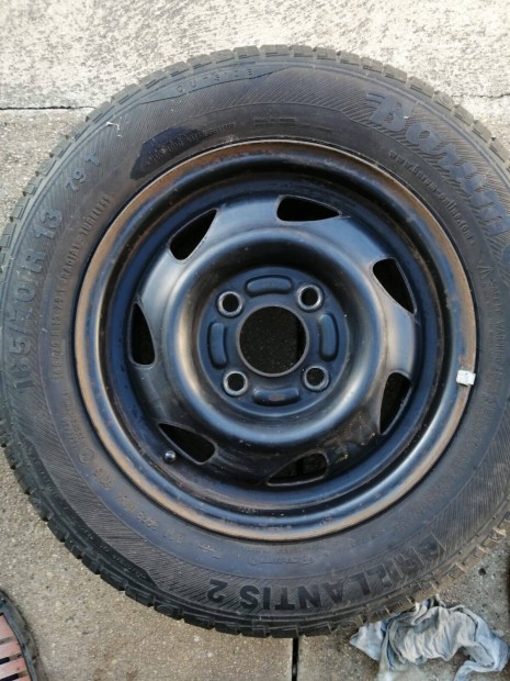 4 db felni nyri gumival (165/70 R13)