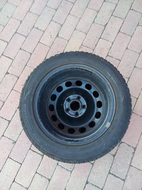 4 db goodyear gumi felnivel