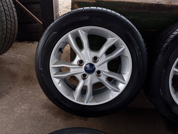 4 db gy�ri Ford alufelni 4x108 6x15 ET47,5 tpms szenzorral 195/55 R15