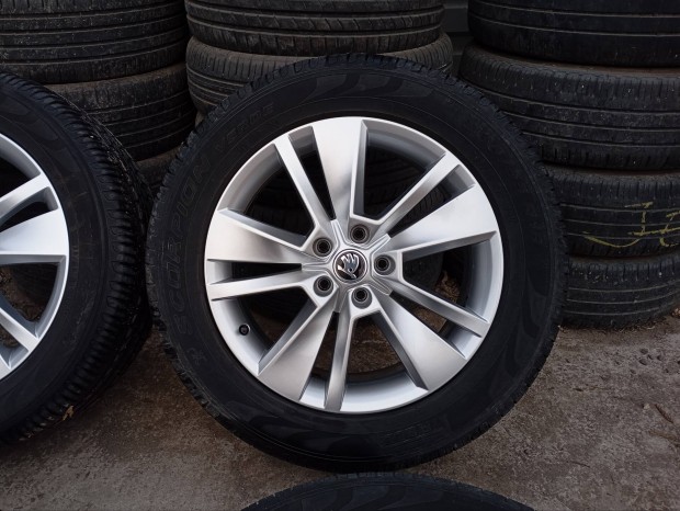 4 db gy�ri Skoda alufelni 5x112 7x18 ET43 Pirelli 235/55 R18 100V