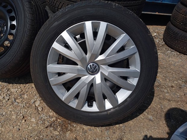 4 db gyári Volkswagen acélfelni 5x112 7x16 ET45 57,1 mm dísztárcsával