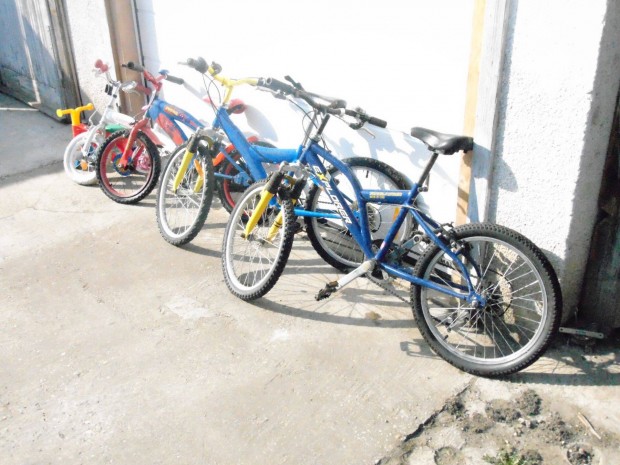 4 db gyerek ker�kp�r elad� Szombathelyen azonnal haszn�lhat�