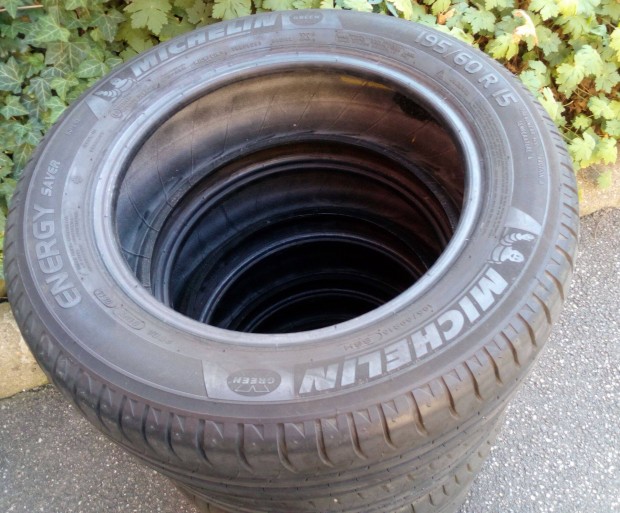 4 db hasznlt Michelin Energy Saver (195/60/15) nyri gumi elad