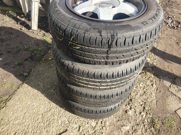 4 db ny�ri gumiabroncs felnivel -185/65 R 15 T General