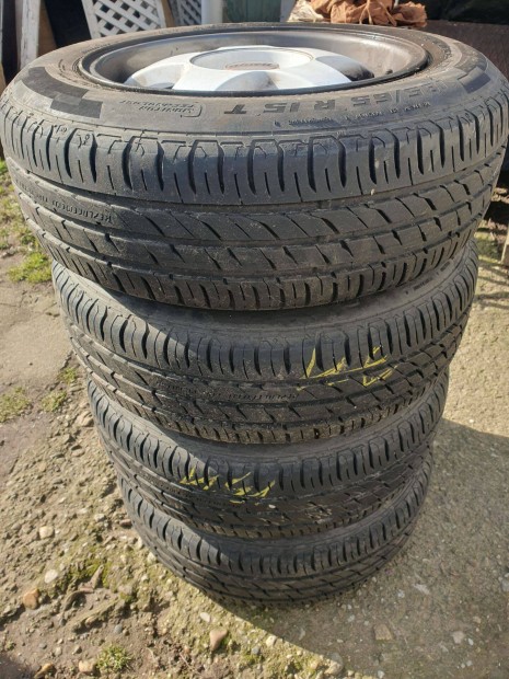 4 db nyri gumiabroncs felnivel -185/65 R 15 T General