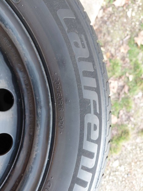 4 db ny�rigumi szett lemezfelnin