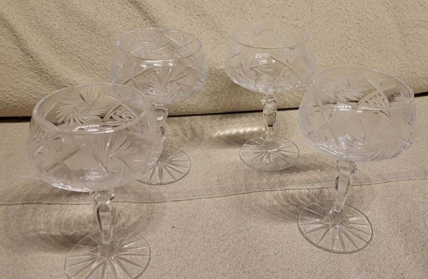 4 db pezsg�s �veg poh�r