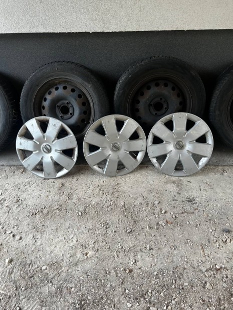 4 db r15 lemezfelni 185/65 gumival együtt eladó