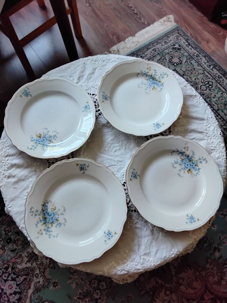 4 db régi, porcelán lapostányér