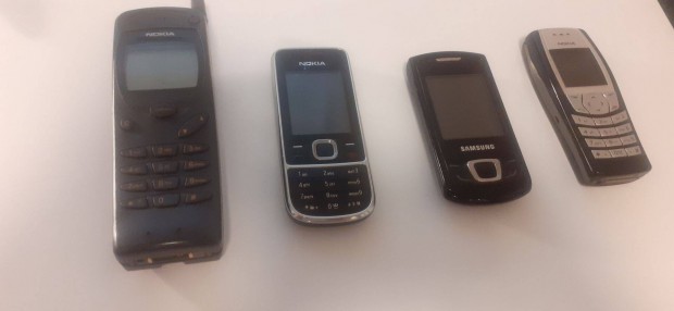 4 db retro mobil telefon / Nokia s Samsung