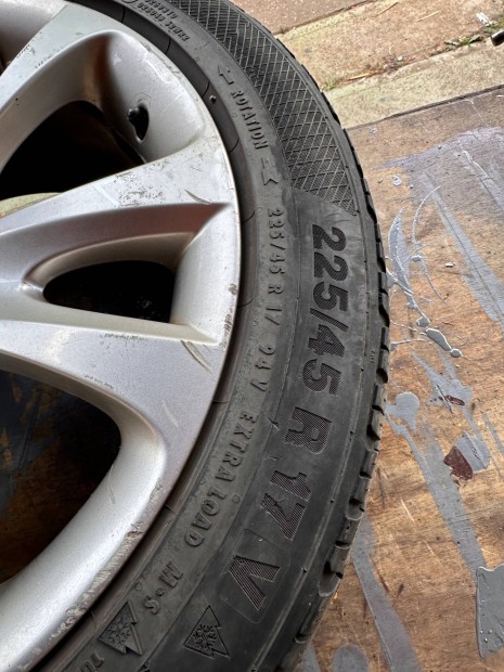 4 db skoda gyári felni téli gumival