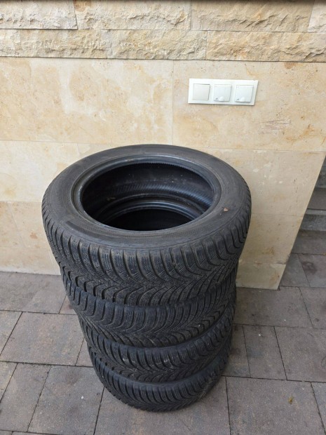 4 db tli gumi Hankook tligumi elad 4.500 Ft/db 18asdot 205/55 16