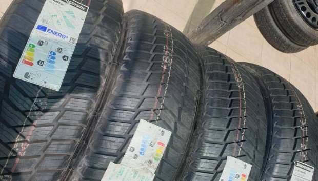 4 db új 235/60r17C Bridgestoe Duravis 4 évszak Mercedes Sprinter - re