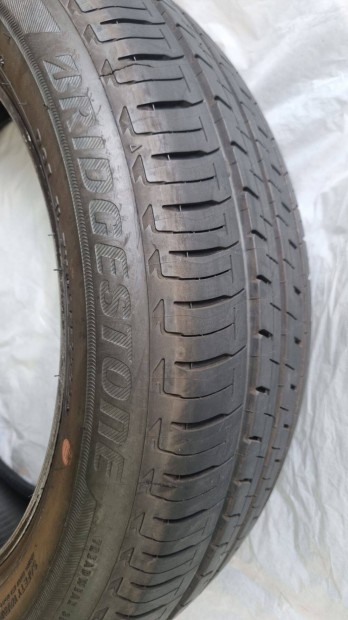 4 db j Bridgestone 185/55 R16-os gumi