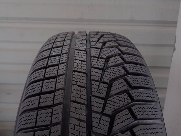 4 db új Hankook Winter Ícept evo2 W320 225/55 R16 95H téligumi
