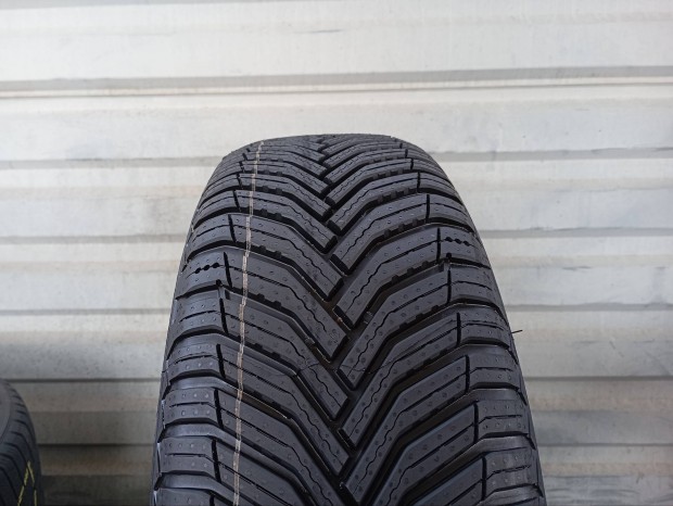 4 db j Michelin Crossclimate 2 195/65 R16 92V 4 vszakos gumi