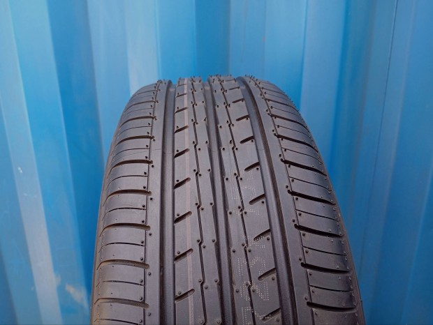 4 db új Yokohama Bluearth-Es Es32 185/55 R16 83V nyárigumi