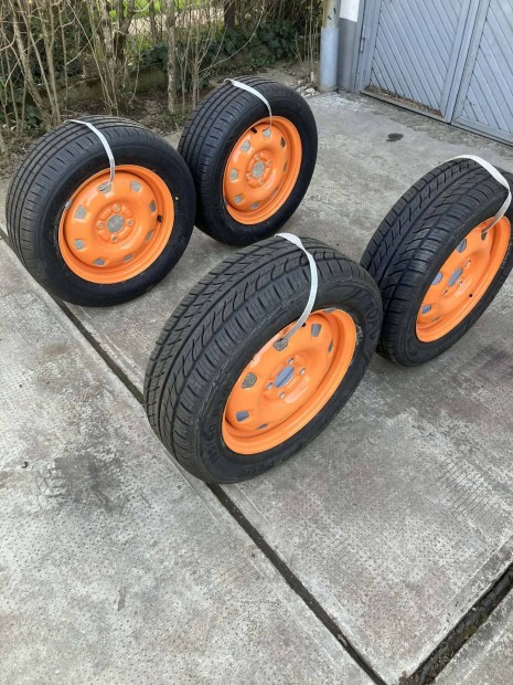 4 db �j ny�rigumi lemez felnivel