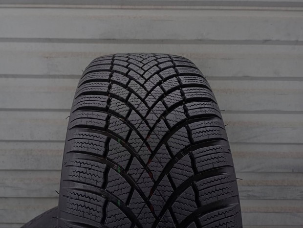 4 db újszerű Bridgestone Blizzak LM005 195/50 R16 88H téligumi