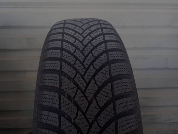4 db újszerű Semperit Speed-Grip 5 185/65 R15 88T téligumi