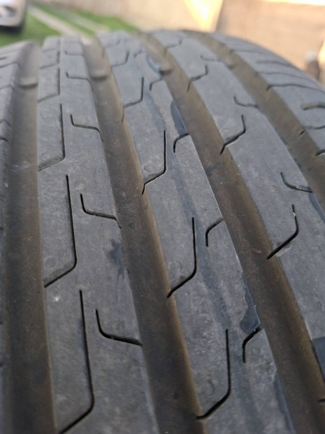 4 db �jszer� (360 km) Continental ny�ri gumi