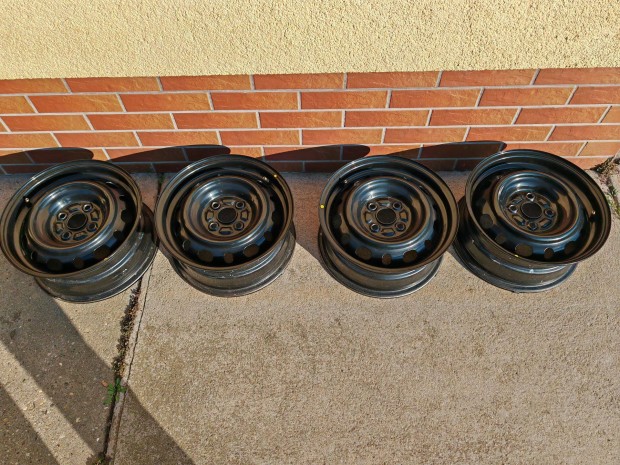 4 db jszer gyri Mazda 2 lemezfelni 4x100 R14 54,1