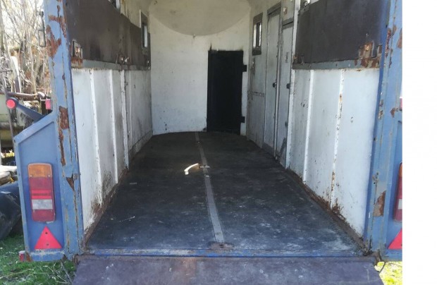 4-es L�sz�ll�t�