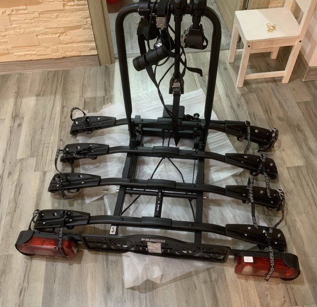 4-es ker�kp�r sz�ll�t� 