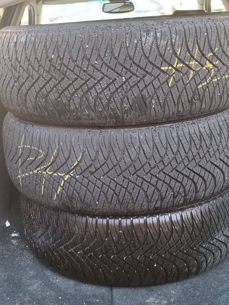 4 vszakos 235/55R18