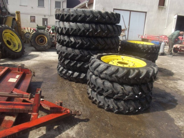 4 garnitúra John Deer Ápoló kerék 11.2 R32-es és 11.2 R46-os méretben