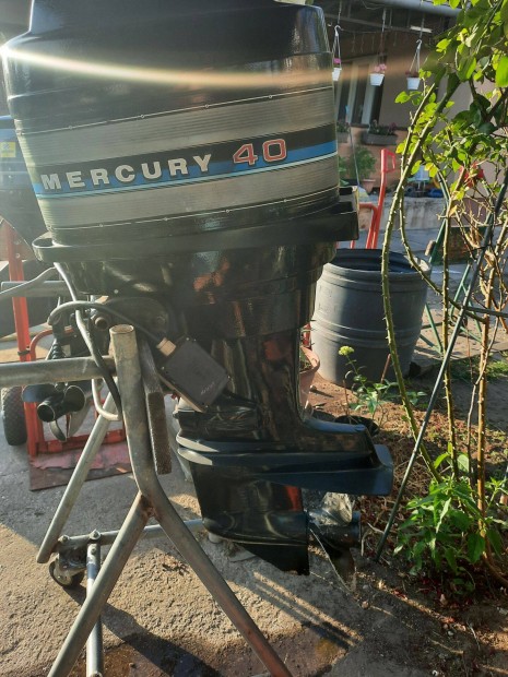 4 hengeres mercury szép allapotú
