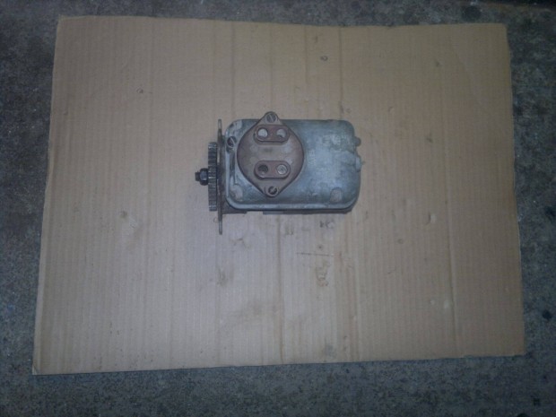 4 hengeres orosz gyujtom�gnes