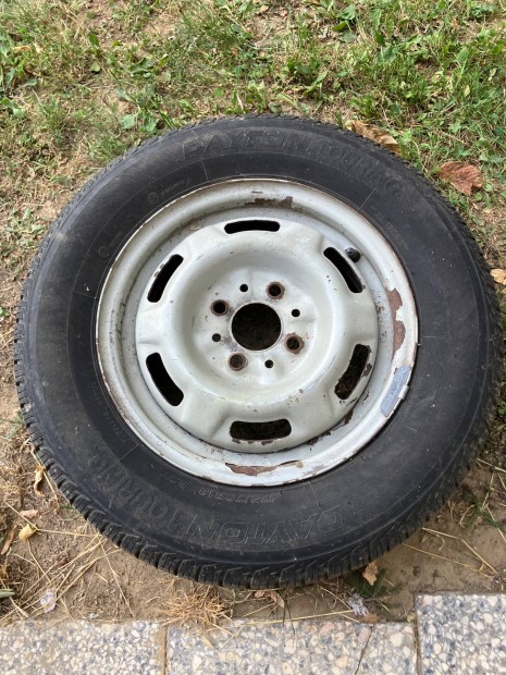 4 kerék nyári gumival (Lada samara)