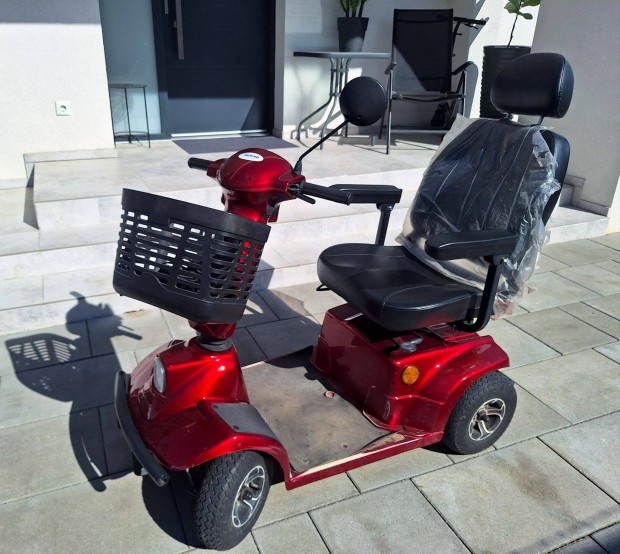 4 kerekű elektromos moped új akkumulátorral