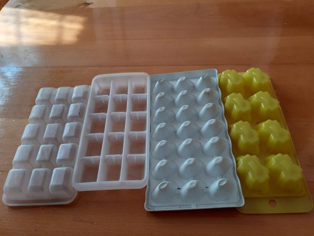 4 különböző új jégkocka tartó forma