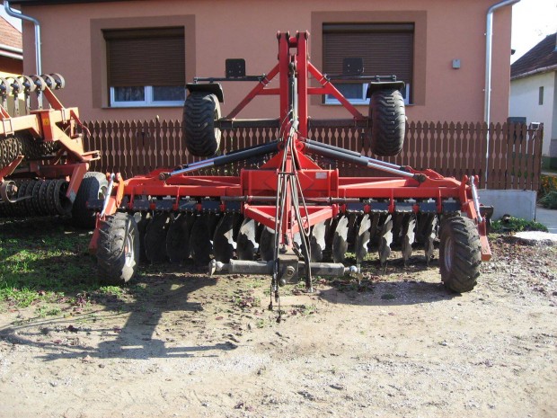 4 m�teres r�vidt�rcsa