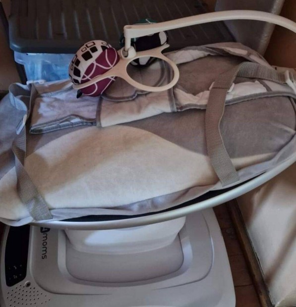 4 moms mamaroo