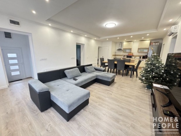 4 szob�s, t�gla csal�di h�z elad� H�dmez�v�s�rhelyen!